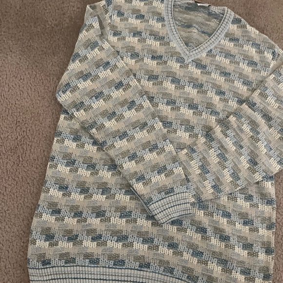 Norm Thompson V-Neck Sweater Blue and Gray - Picture 3 of 8